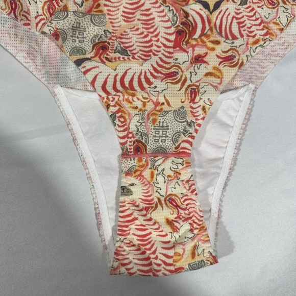 NWT $40 Spanx [ PLUS 3X ] Breathable Under Statements‎ Thong in Dog & Zebra - Picture 10 of 16